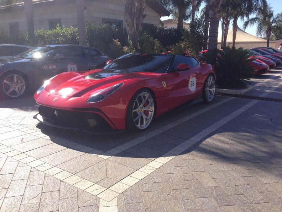 Ferrari F12 TRS 2014 года  (фото 9 из 14)